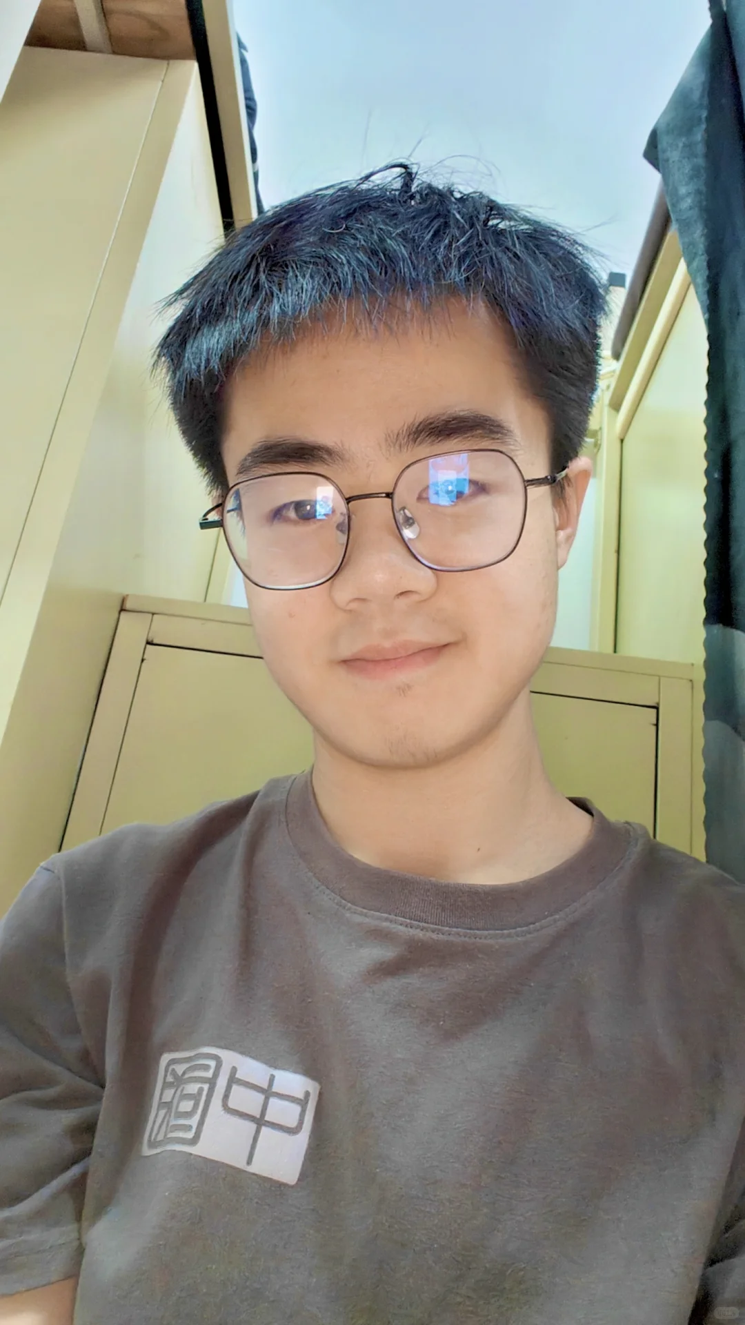 我是医疗废物(ಥ_ಥ)只会吃