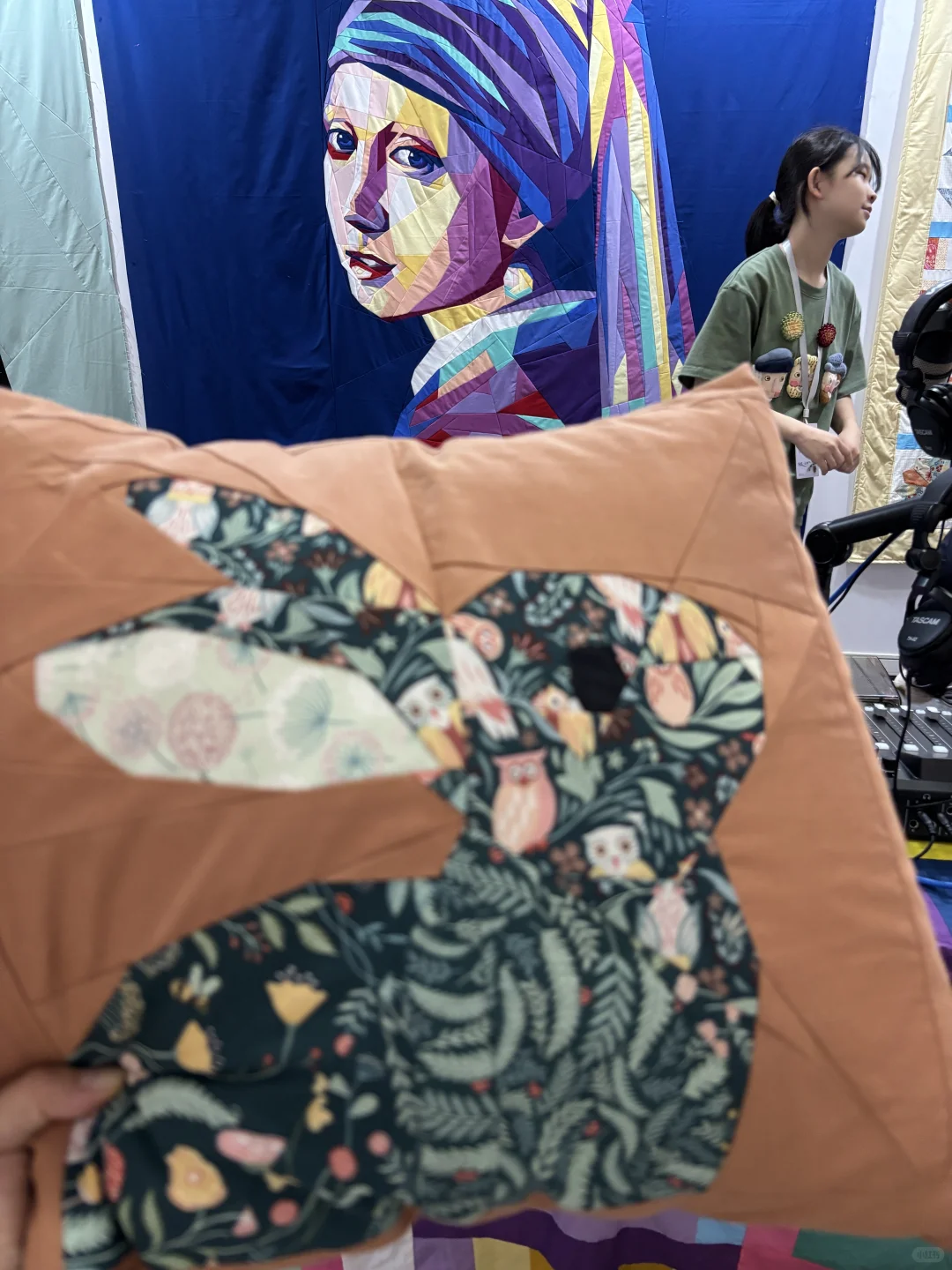 被北京拼布展上的几个小女孩亮瞎狗眼