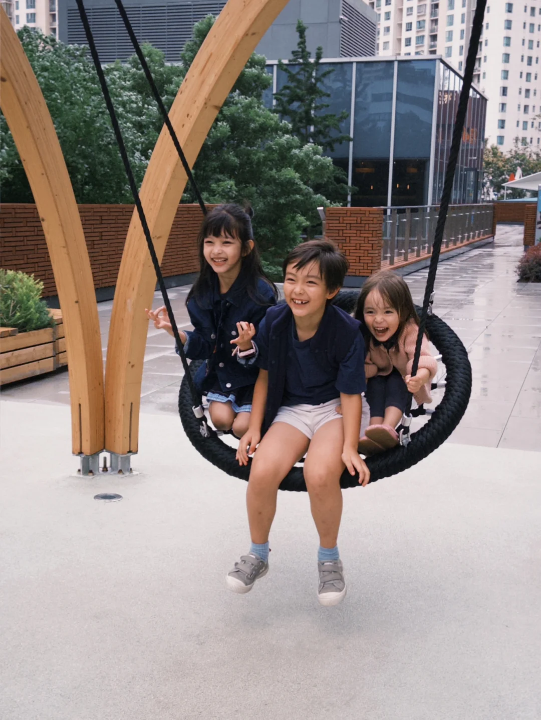 小学生的周末是女明星的工作日?