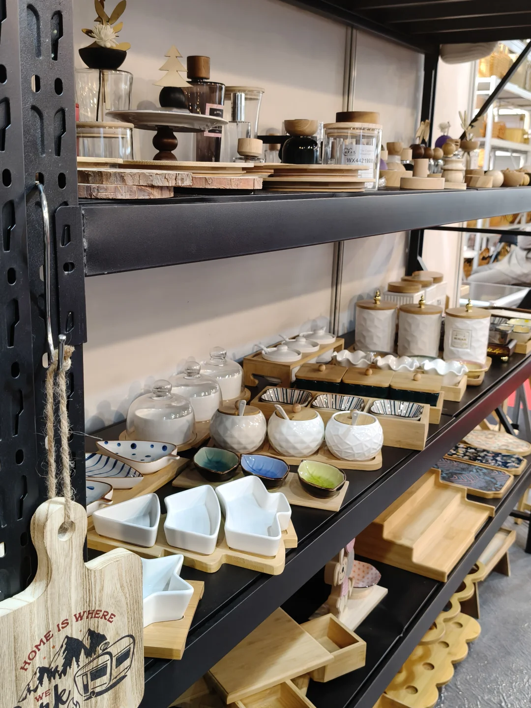 Canton Fair Jinhan Furniture and Househo