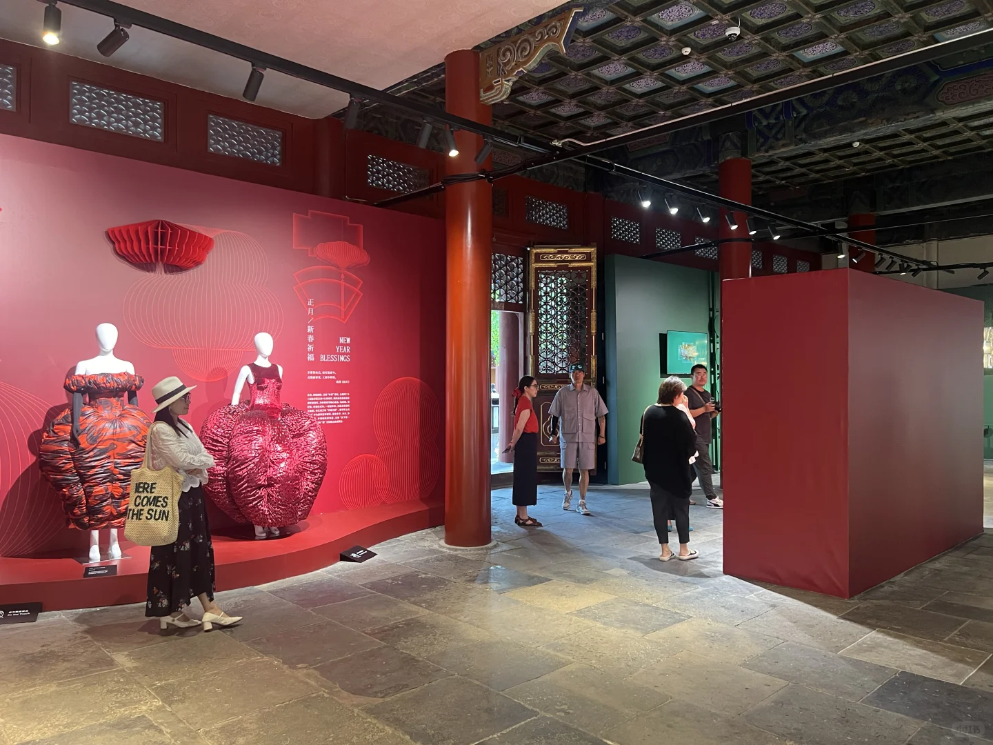 恭王府里的时装展，曲高这次和寡么？