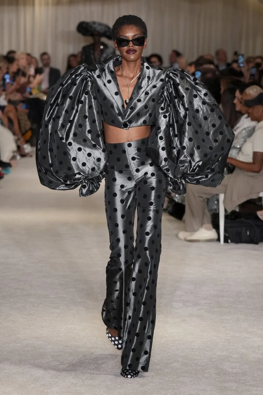 CHRISTIAN SIRIANO 2026春夏时装秀波点条纹