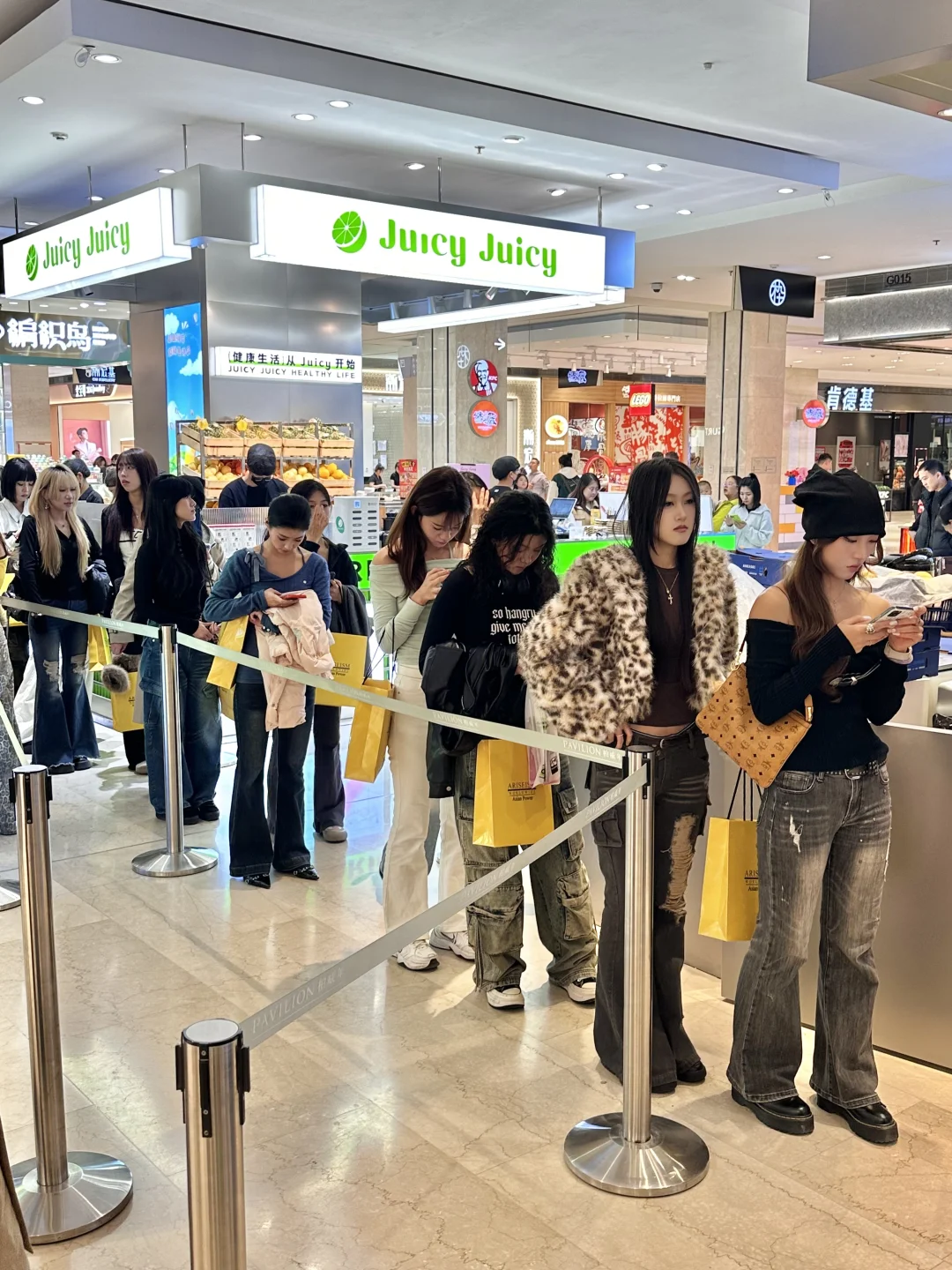感觉全大连美女今天都来这里了….