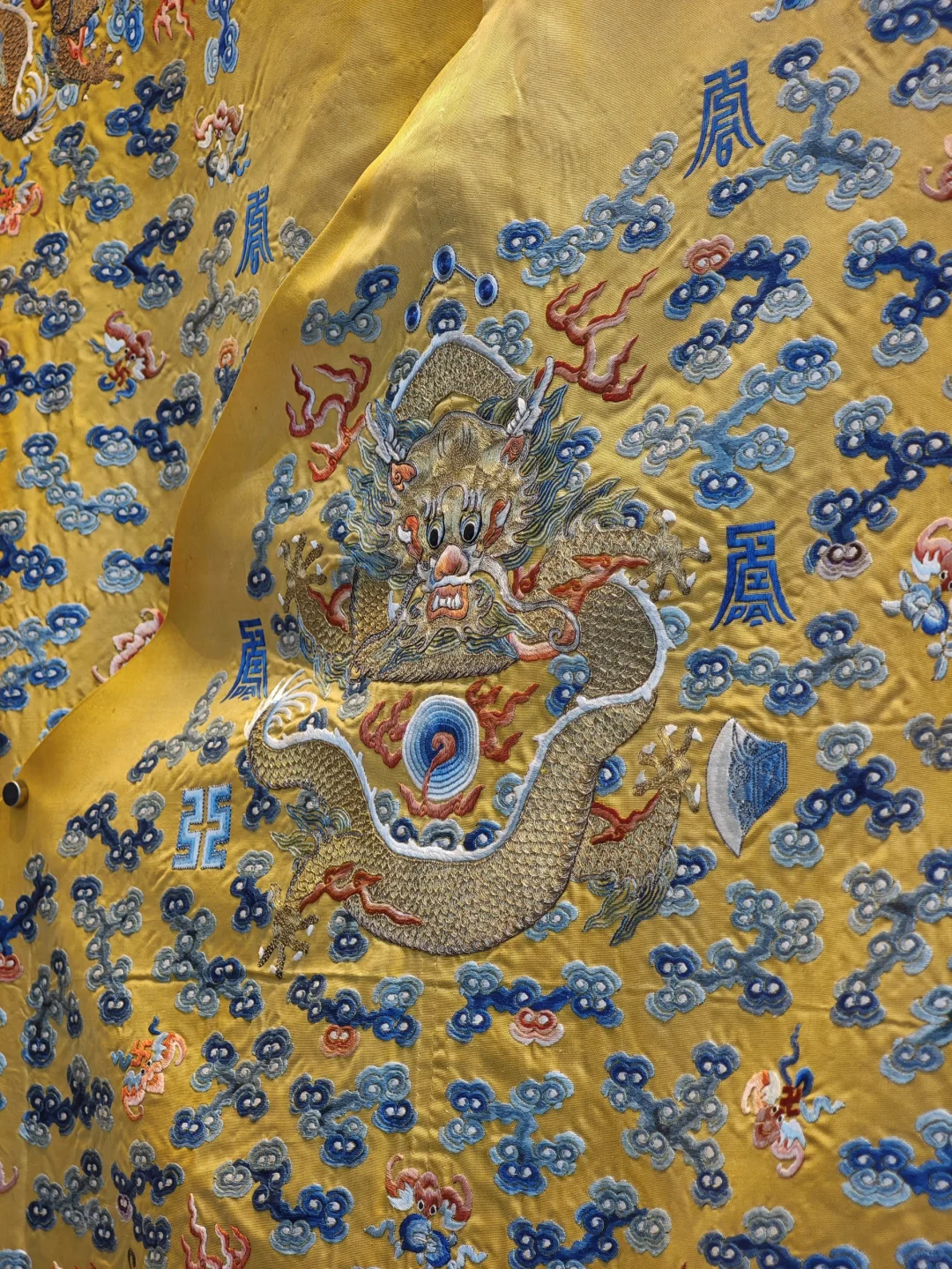 锦绣・集祥|河南博物院藏织绣纹饰艺术展