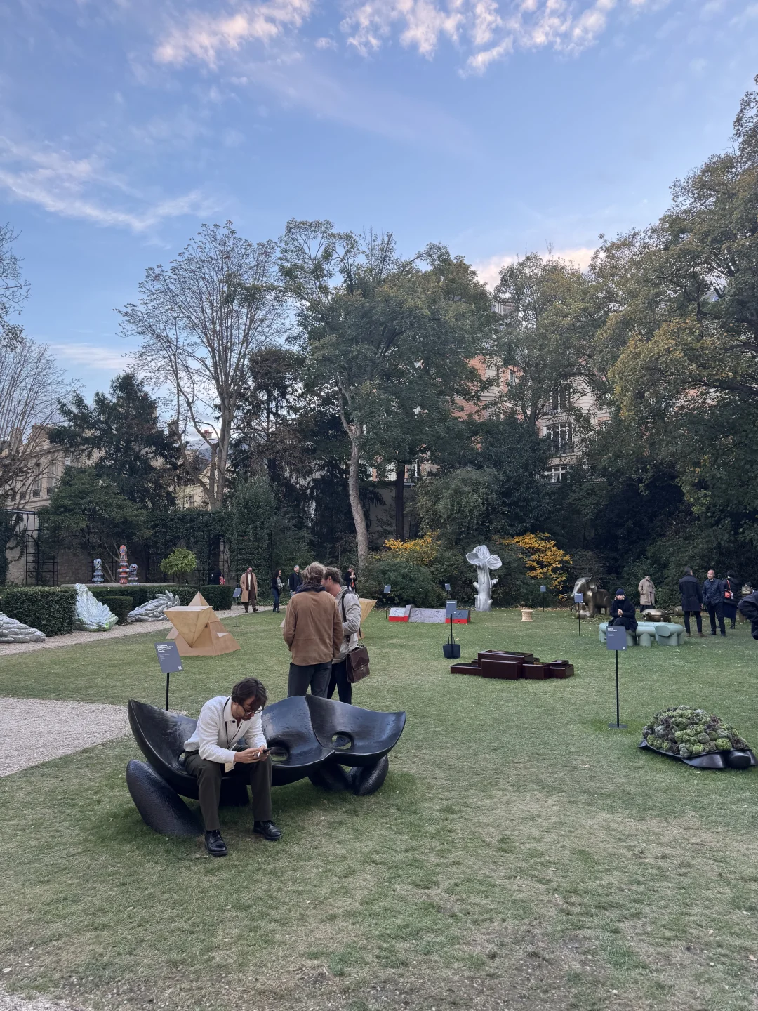Design Miami Paris 2025