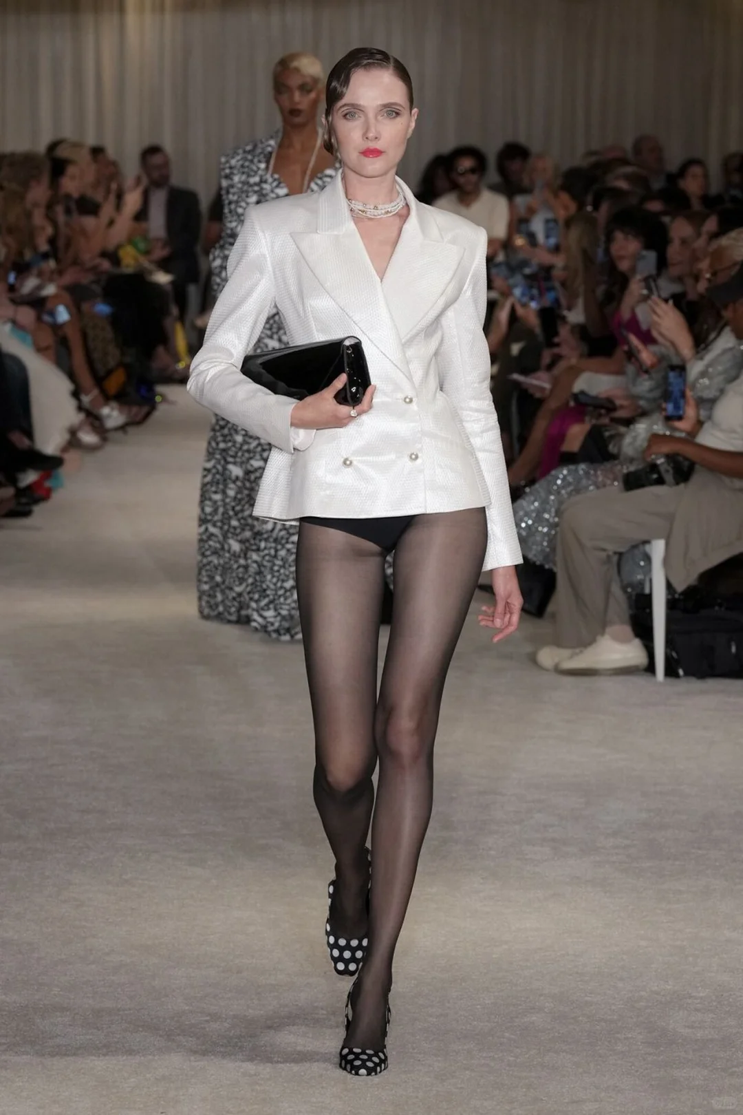 CHRISTIAN SIRIANO 2026春夏时装秀波点条纹