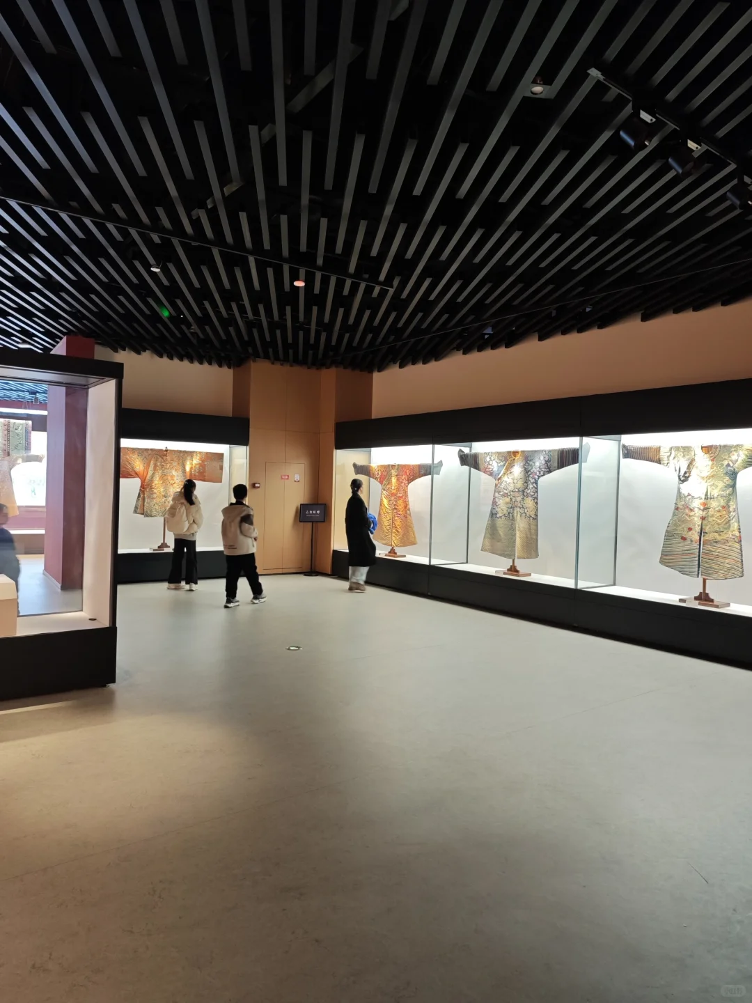 锦绣・集祥|河南博物院藏织绣纹饰艺术展