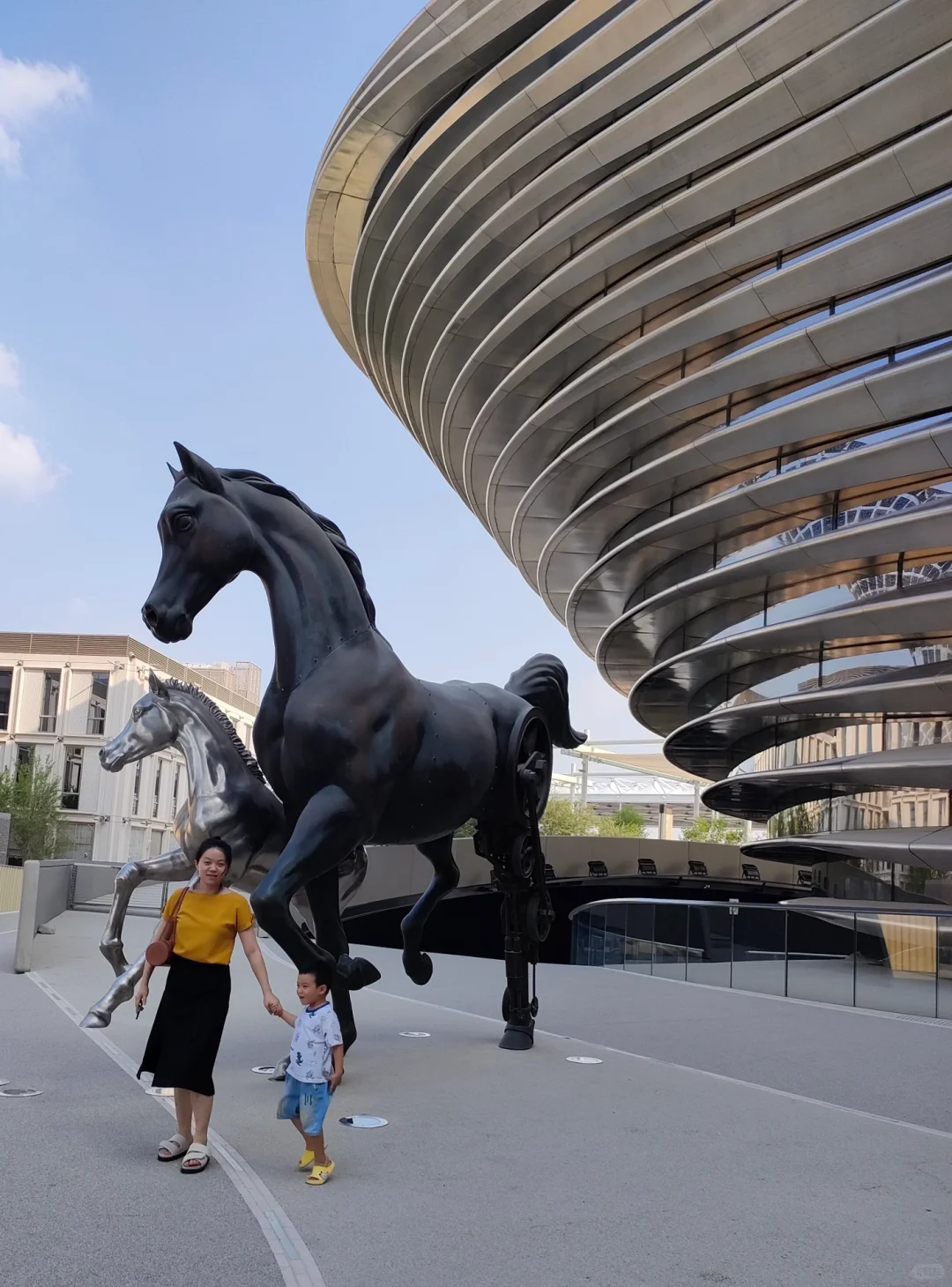 迪拜世博城EXPO2020 大周末就没什么人