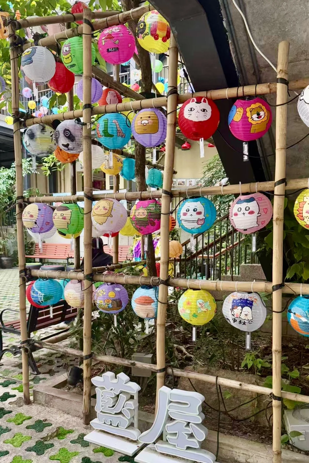 ?香港街区的万圣节浓度要超标了！