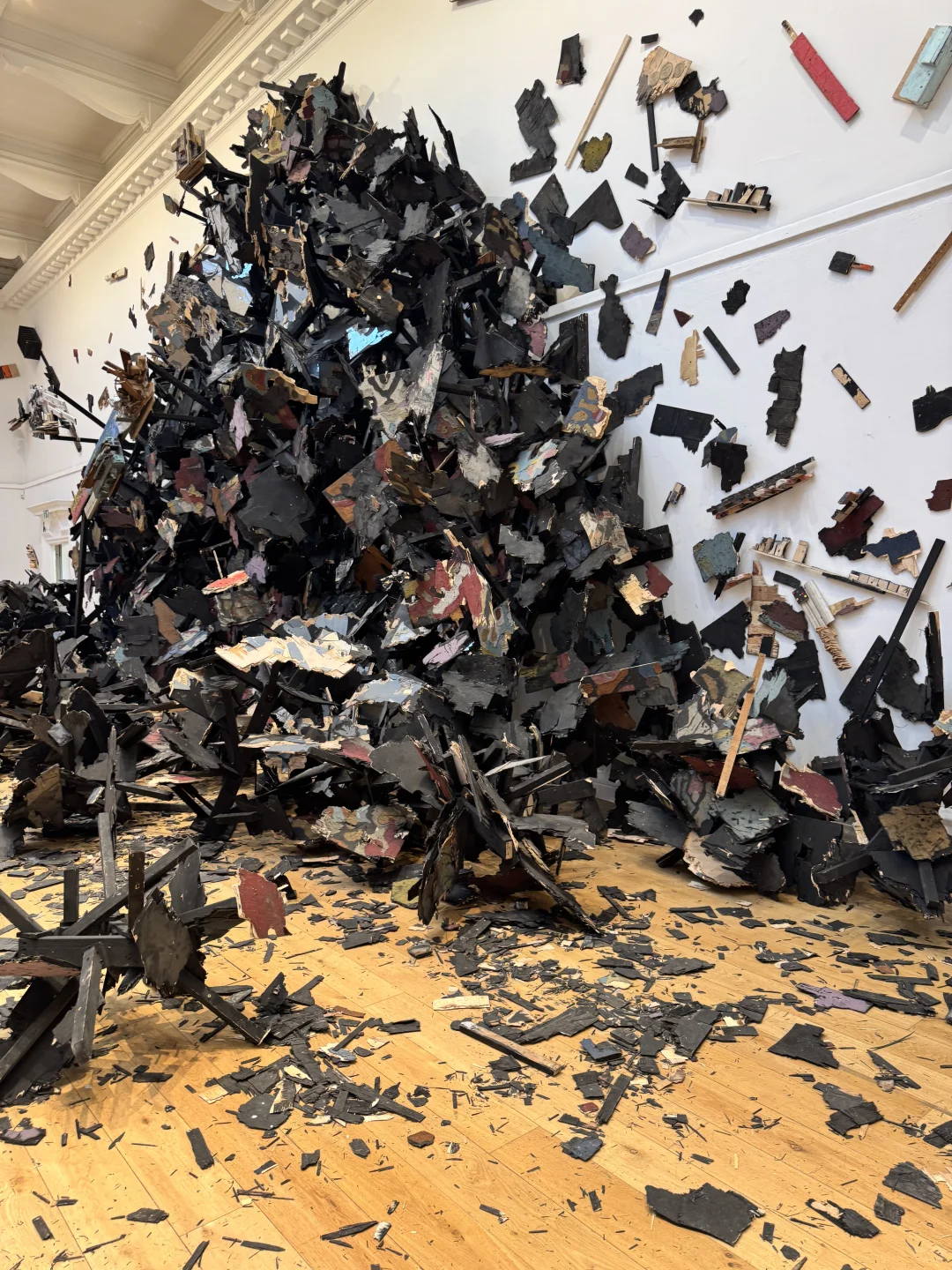伦敦看展｜South London Gallery废墟中行走