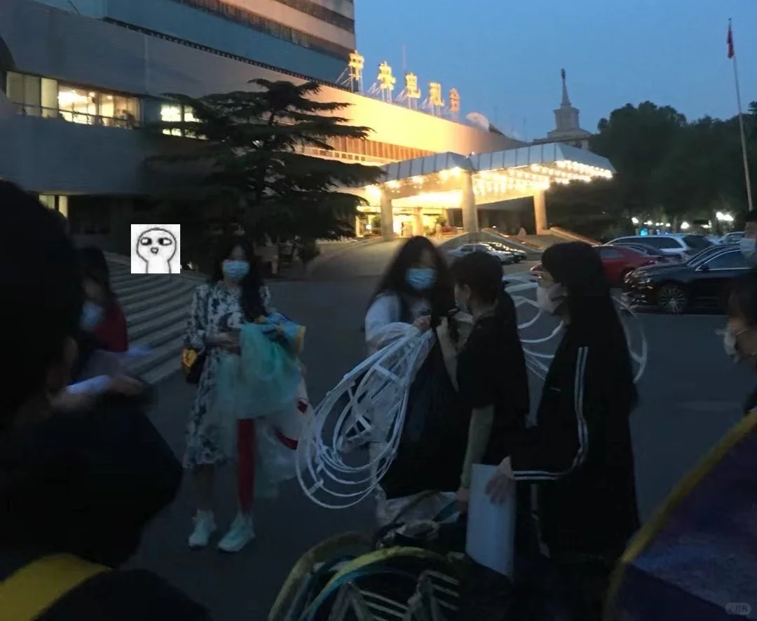 上过央视的服装设计项目回忆?