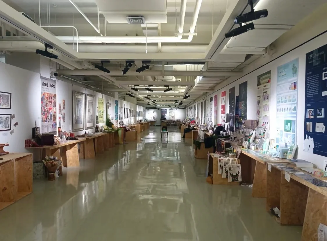 ↗️逛展咯！北京印刷学院美术馆?毕业设计展！
