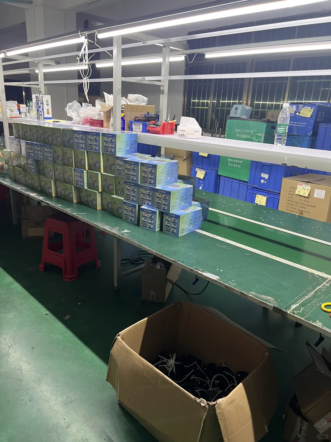 00后干工厂的一天