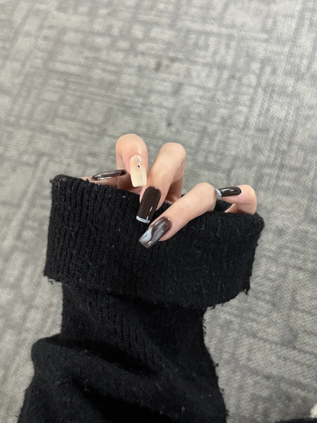 live? 秋冬显白高级的蓝棕晕染