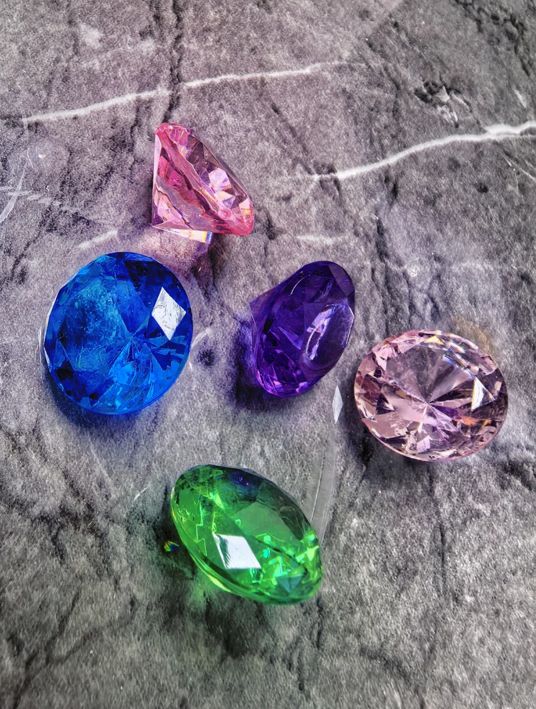 挖石膏盲盒挖上头!这破玩意儿居然真能解压