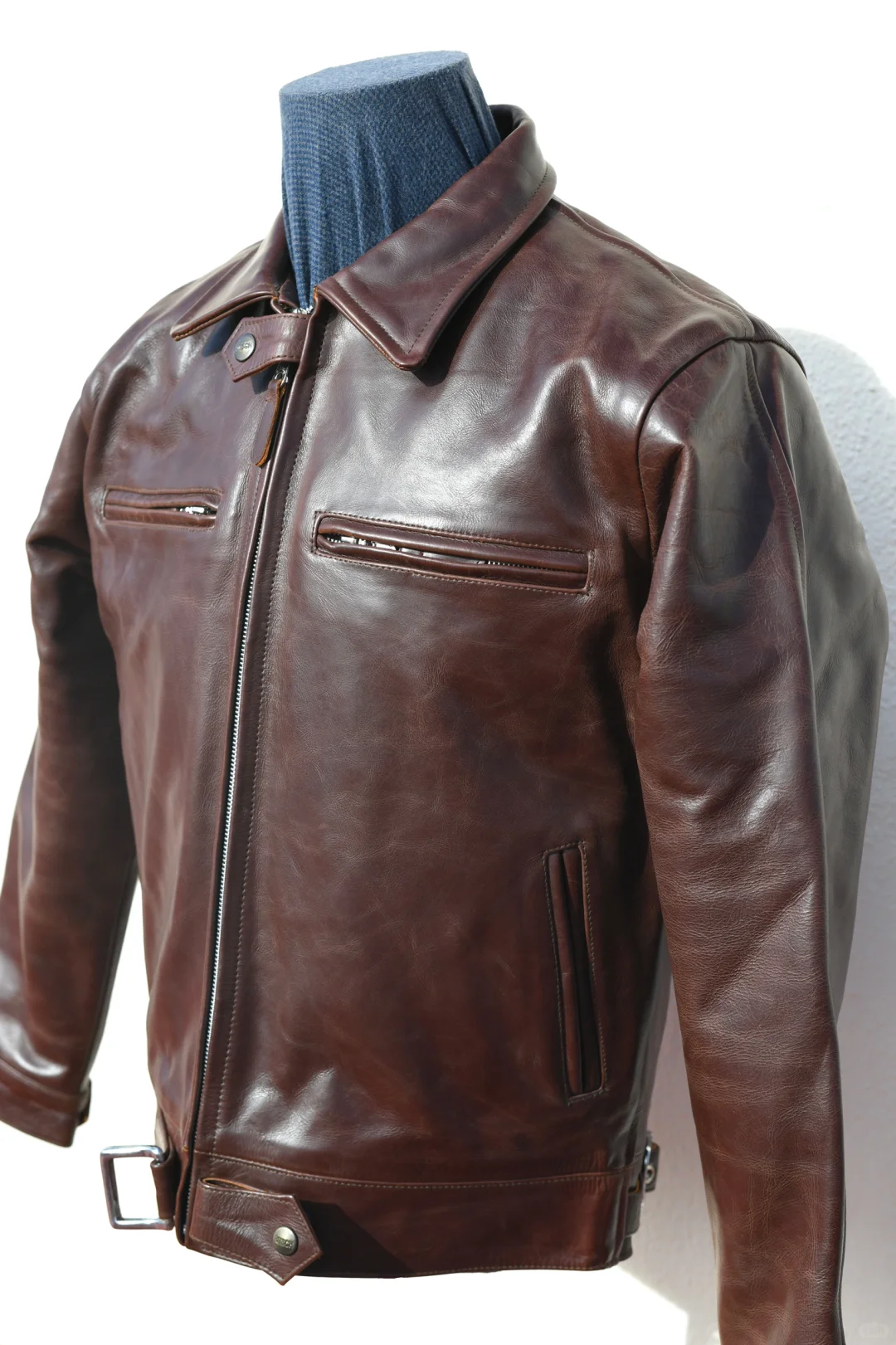 阳光下的 BF109红棕色马皮