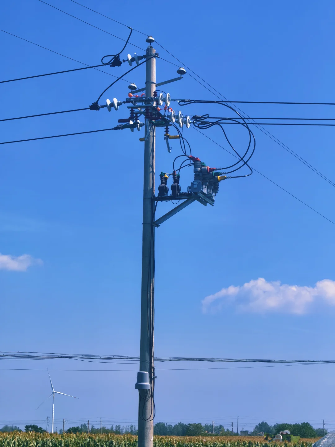 柱上断路器单杆杆型！