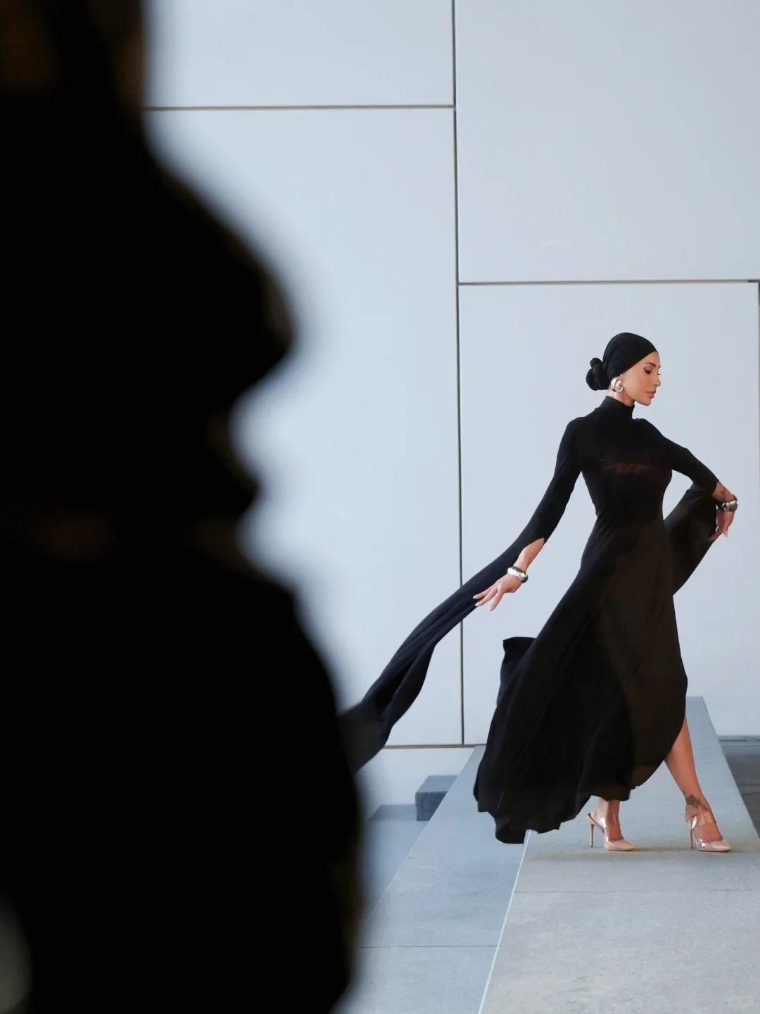 在这里安检被掏出了包里的TT?@阿布扎比