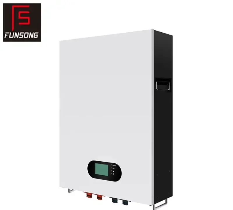 光伏板+逆变器+储能电池构成完整光储系统