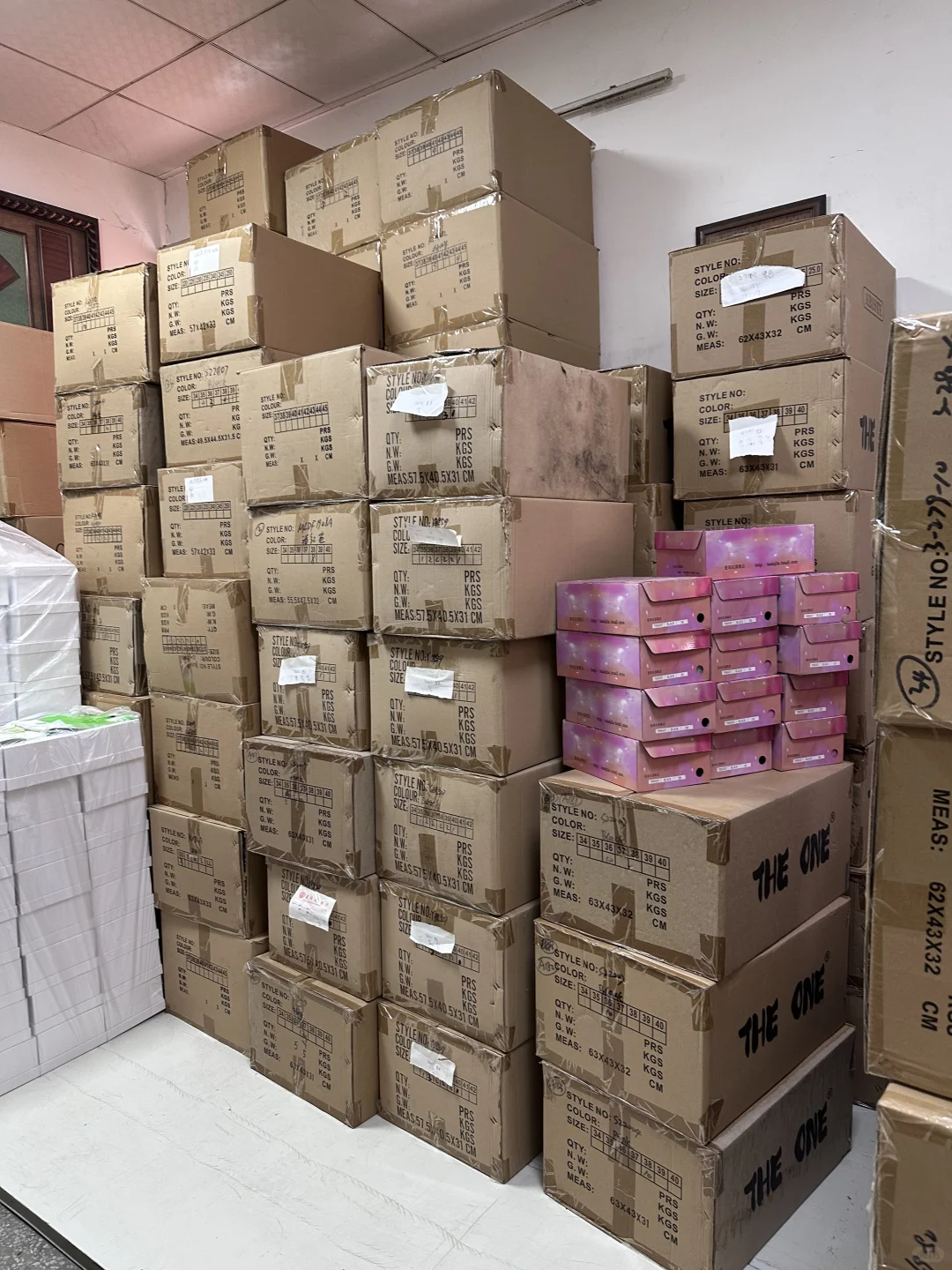 疫情三年，我们为责任囤的货，如今堆满了仓库