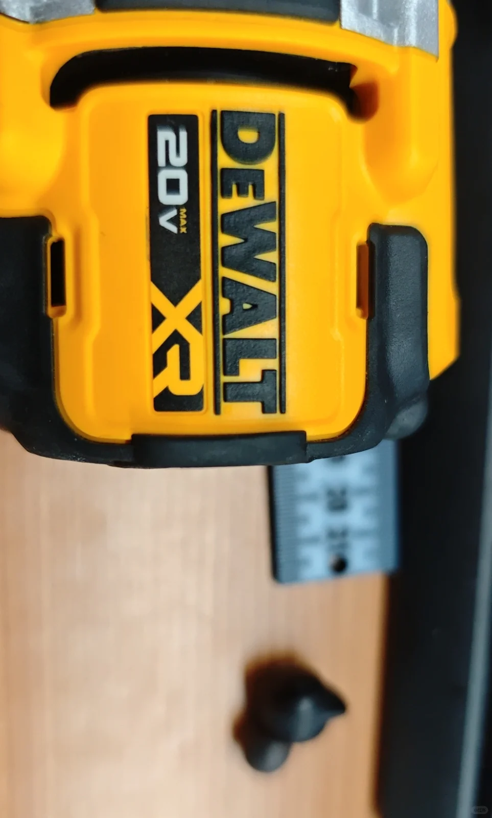 DEWALT得伟锂电无刷冲击钻外观数据建模