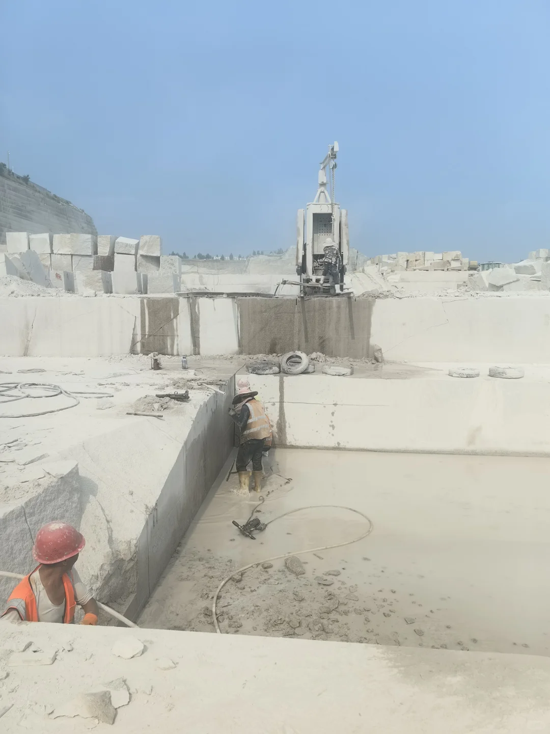 石材矿山现代化开采工作流程