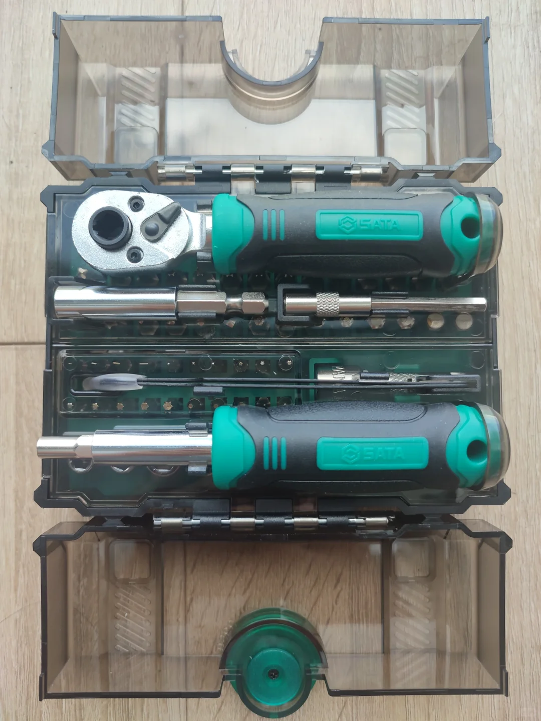 世达工具箱05498和05498A对比