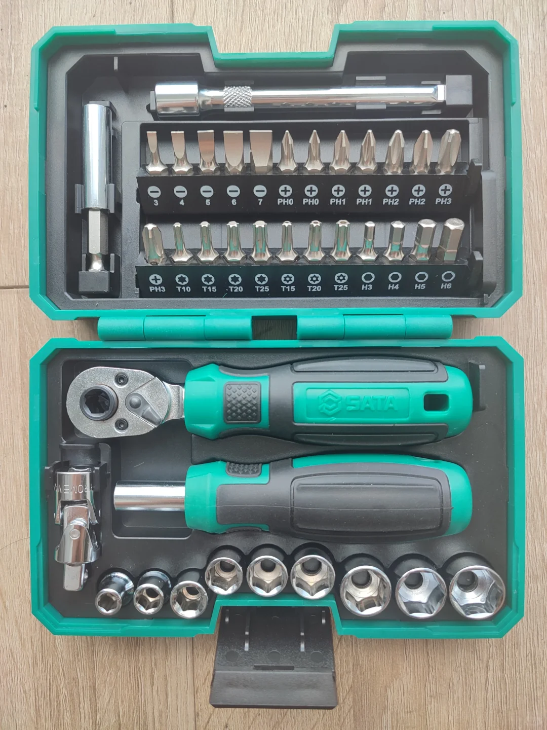 世达工具箱05498和05498A对比