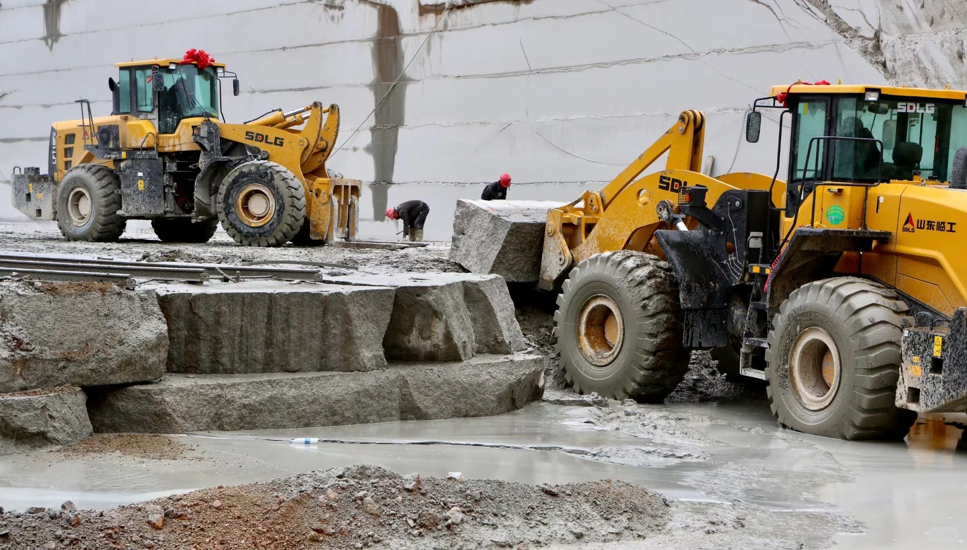 石材矿山现代化开采工作流程