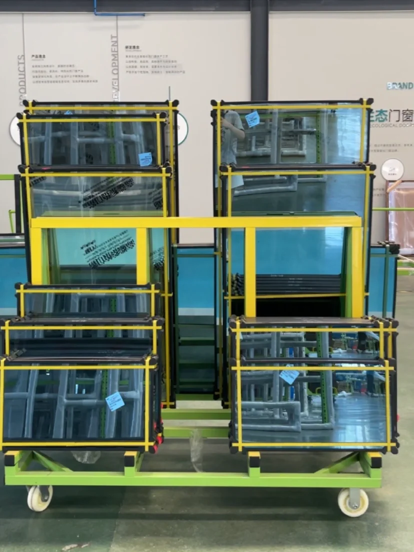 成都封窗，打卡真正的原生铝材门窗源头工厂！