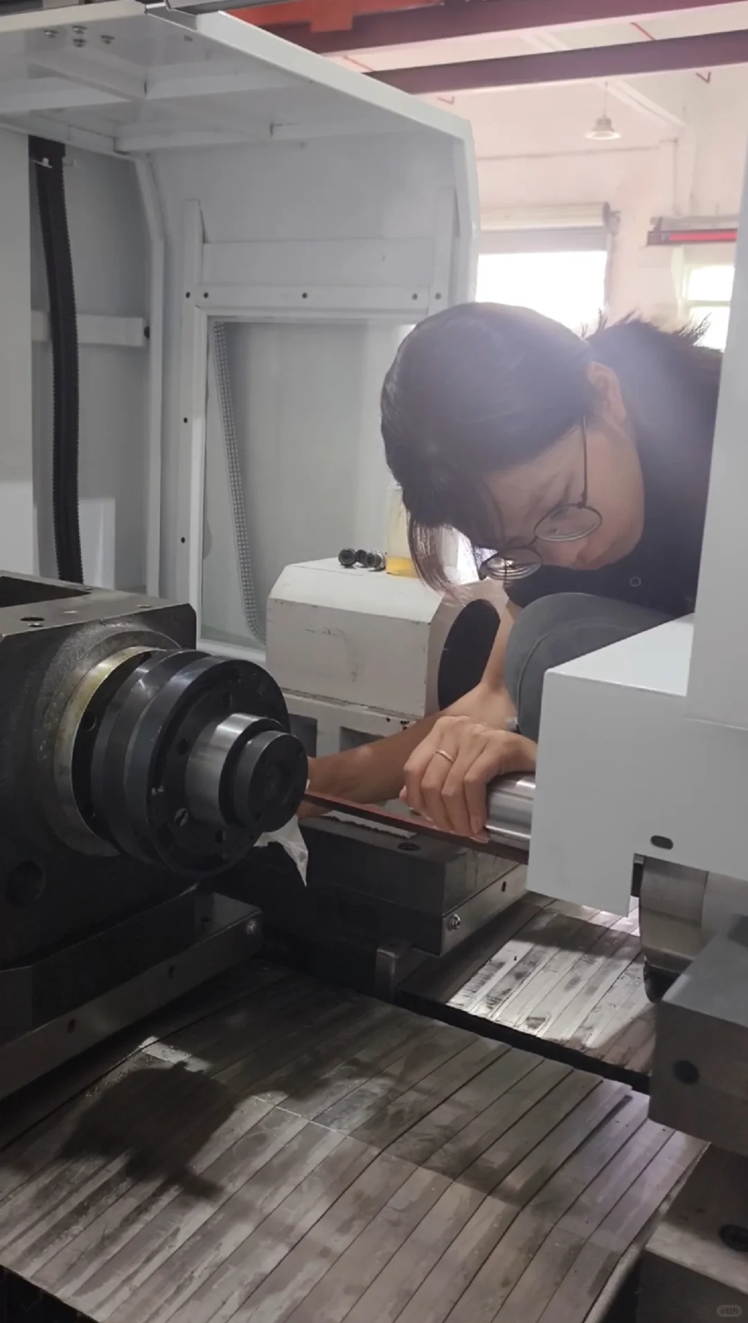 谁说女生不能学机械？？？