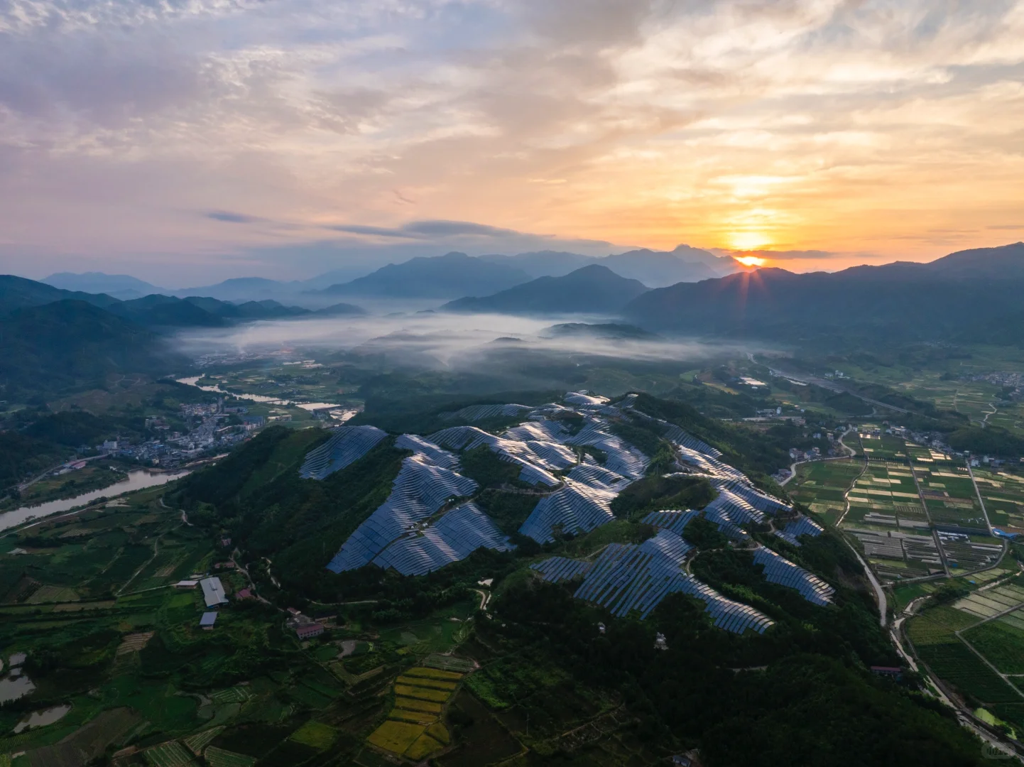太阳能光伏发电站拍摄