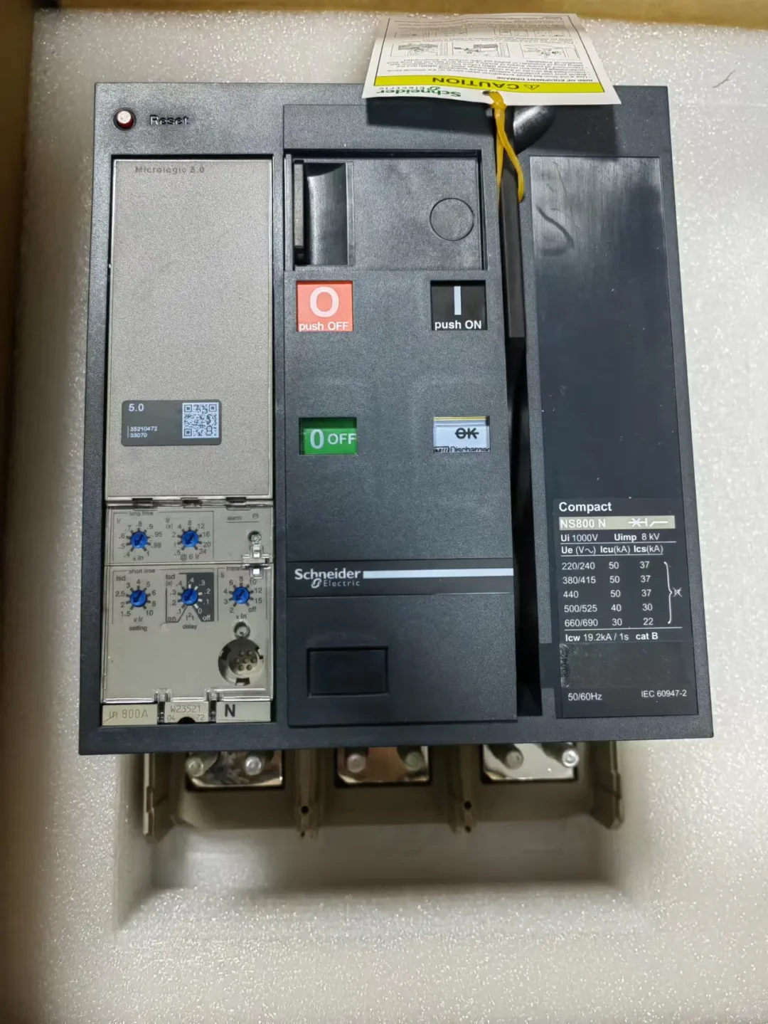 施耐德NS塑壳断路器