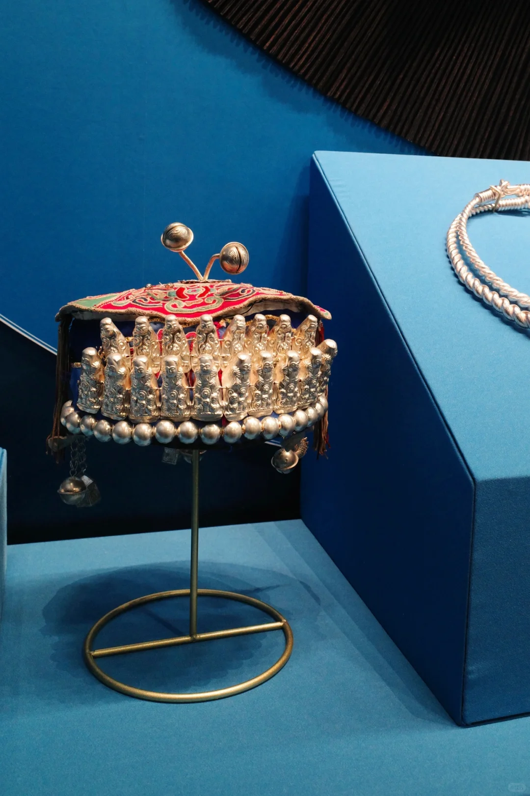 《银熠生辉》贵州省博物馆民族服饰赴沈阳