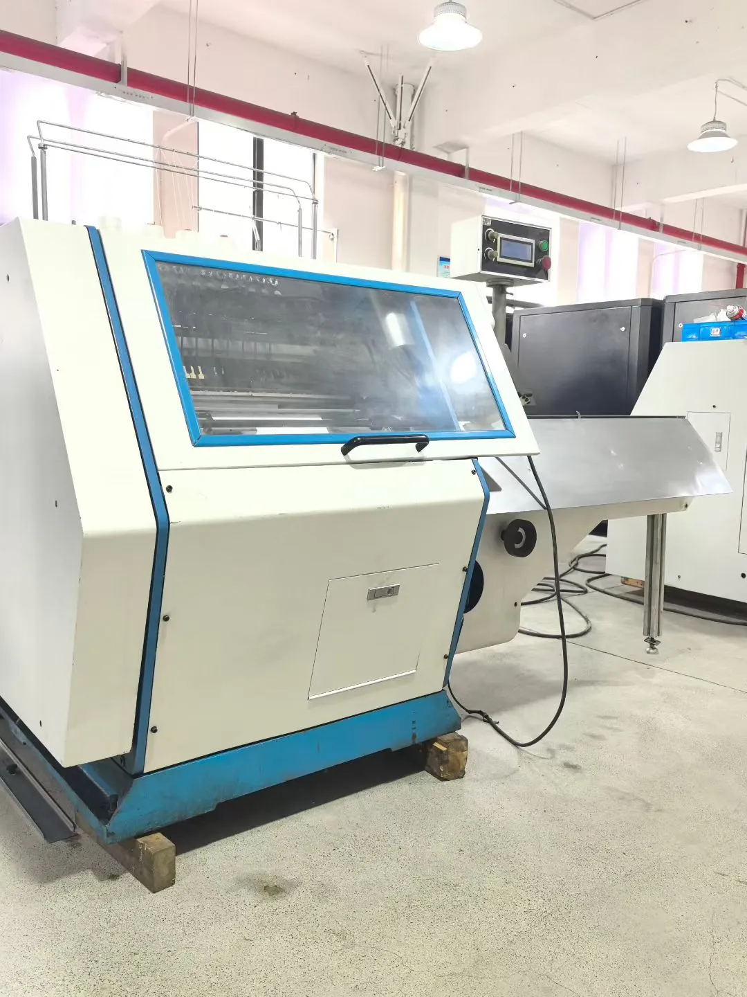 紫光半自动锁线机