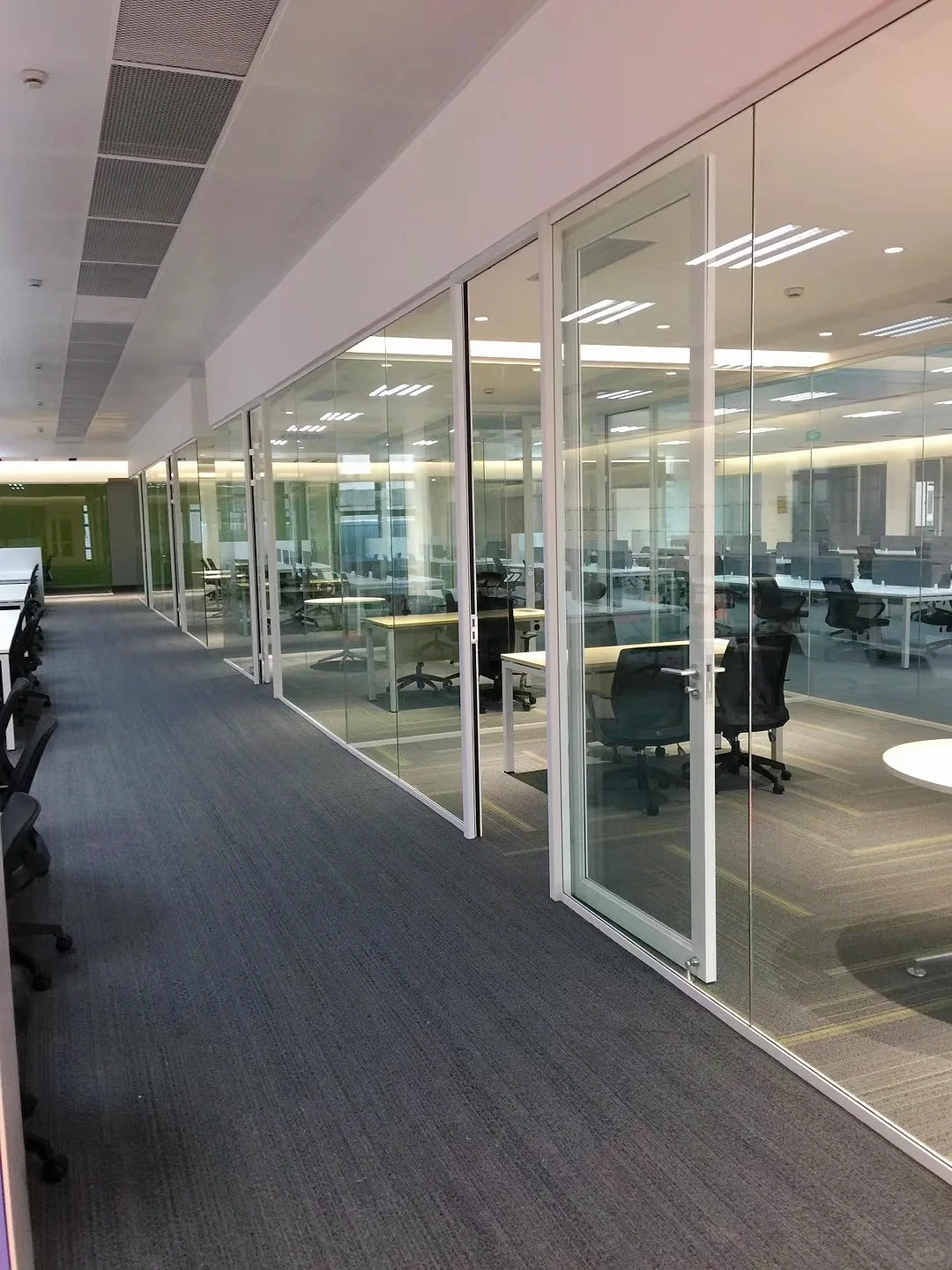 办公室秒变高级感，通透又私密❗️