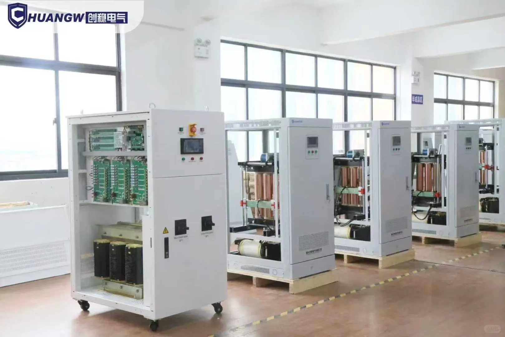 为精密设备供电：为何首选无触点稳压器？