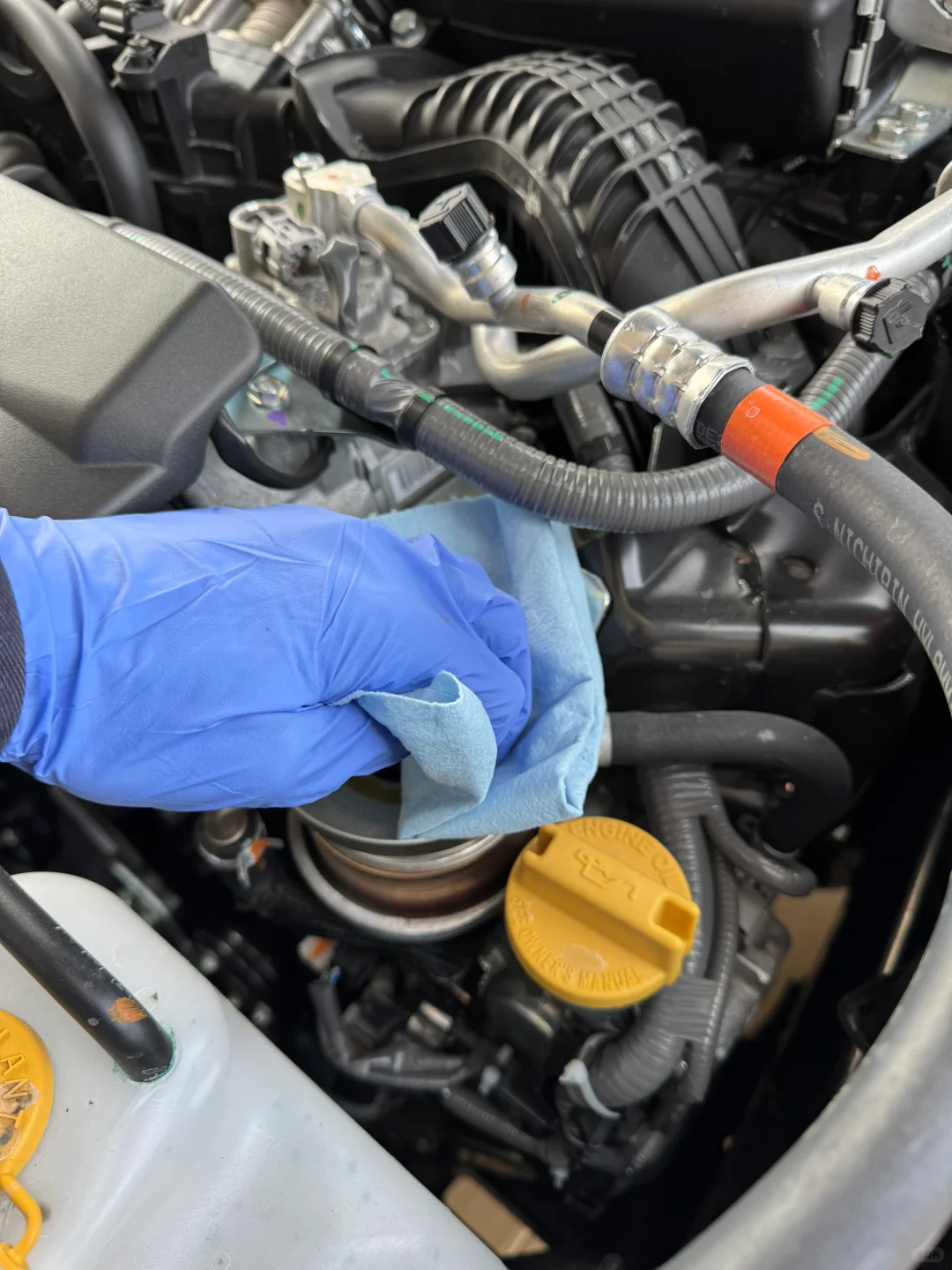 给我的小车换个机油??