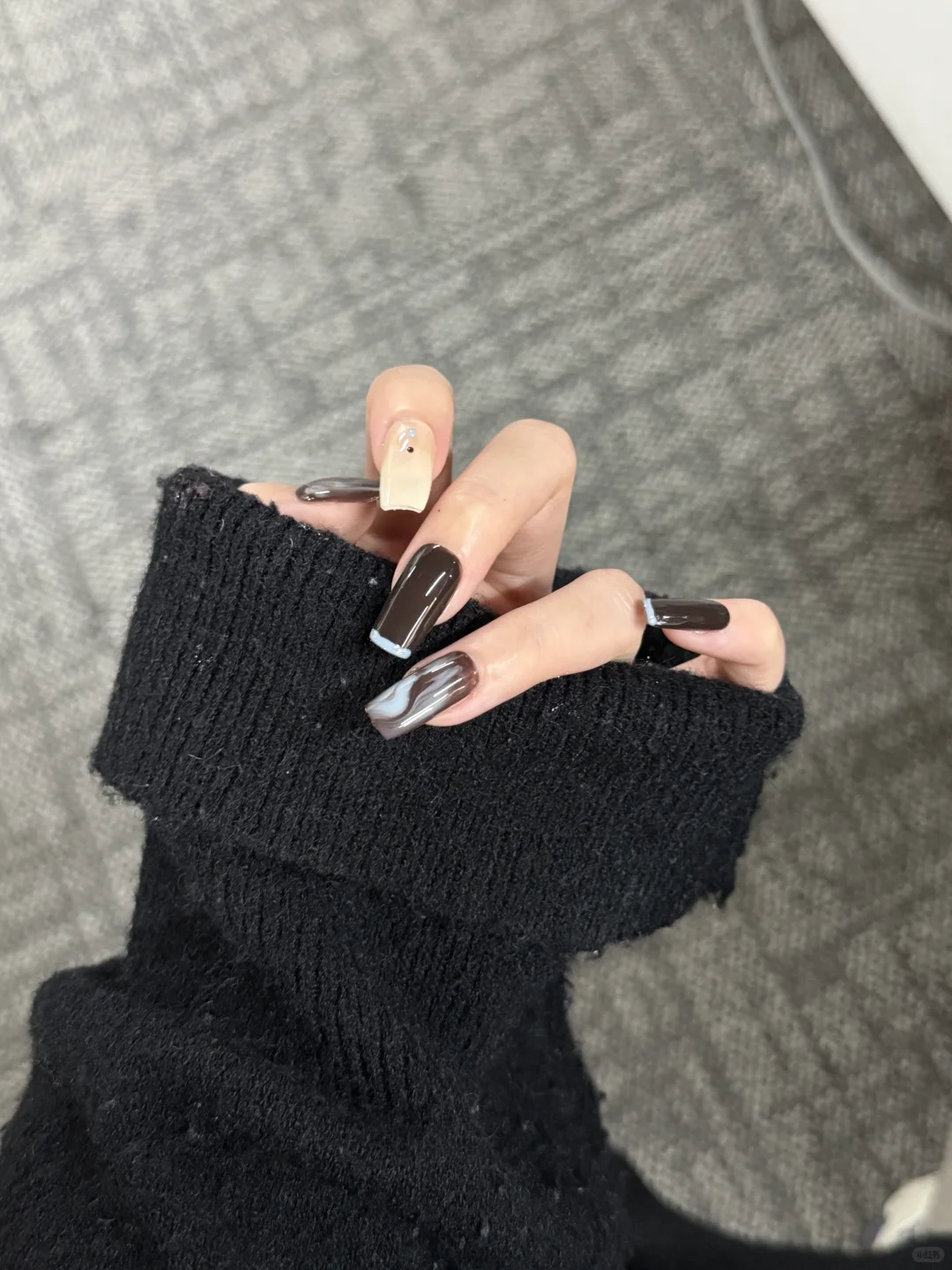 live? 秋冬显白高级的蓝棕晕染