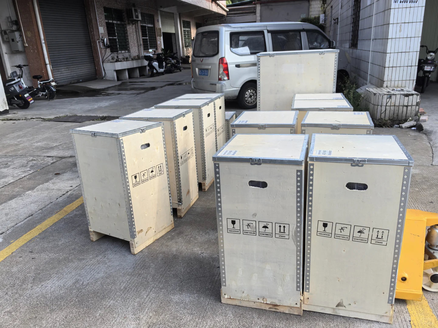 输入230V-450V 输出380V±1%精度稳压器