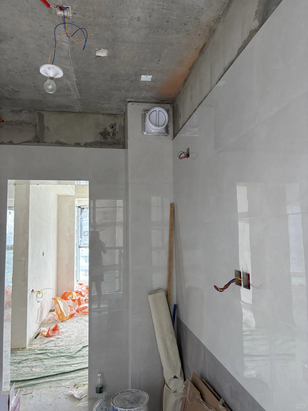 装修进度之油烟机止逆阀安装