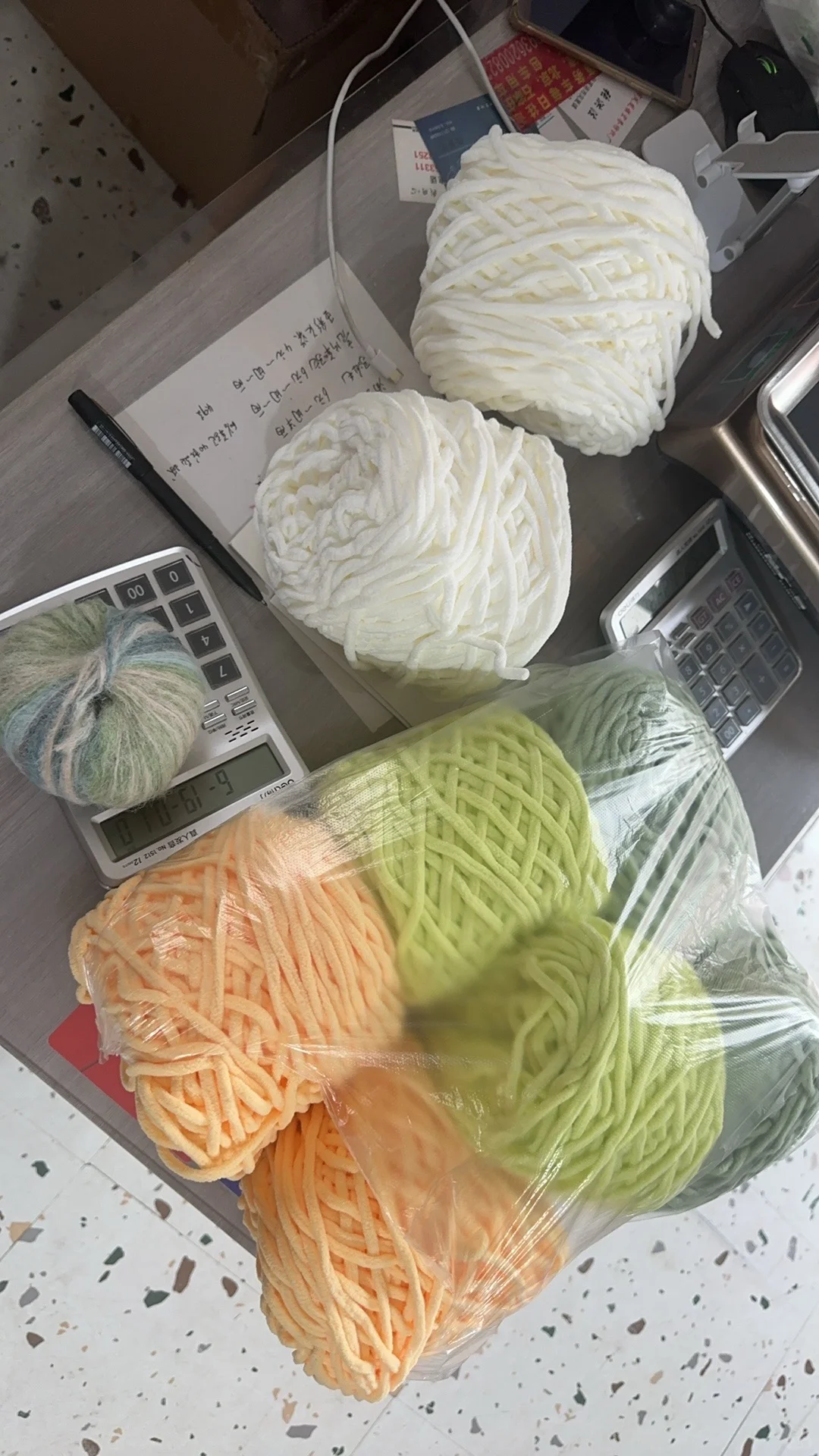 在蠡县的毛线市场逛得不知天地为何物了