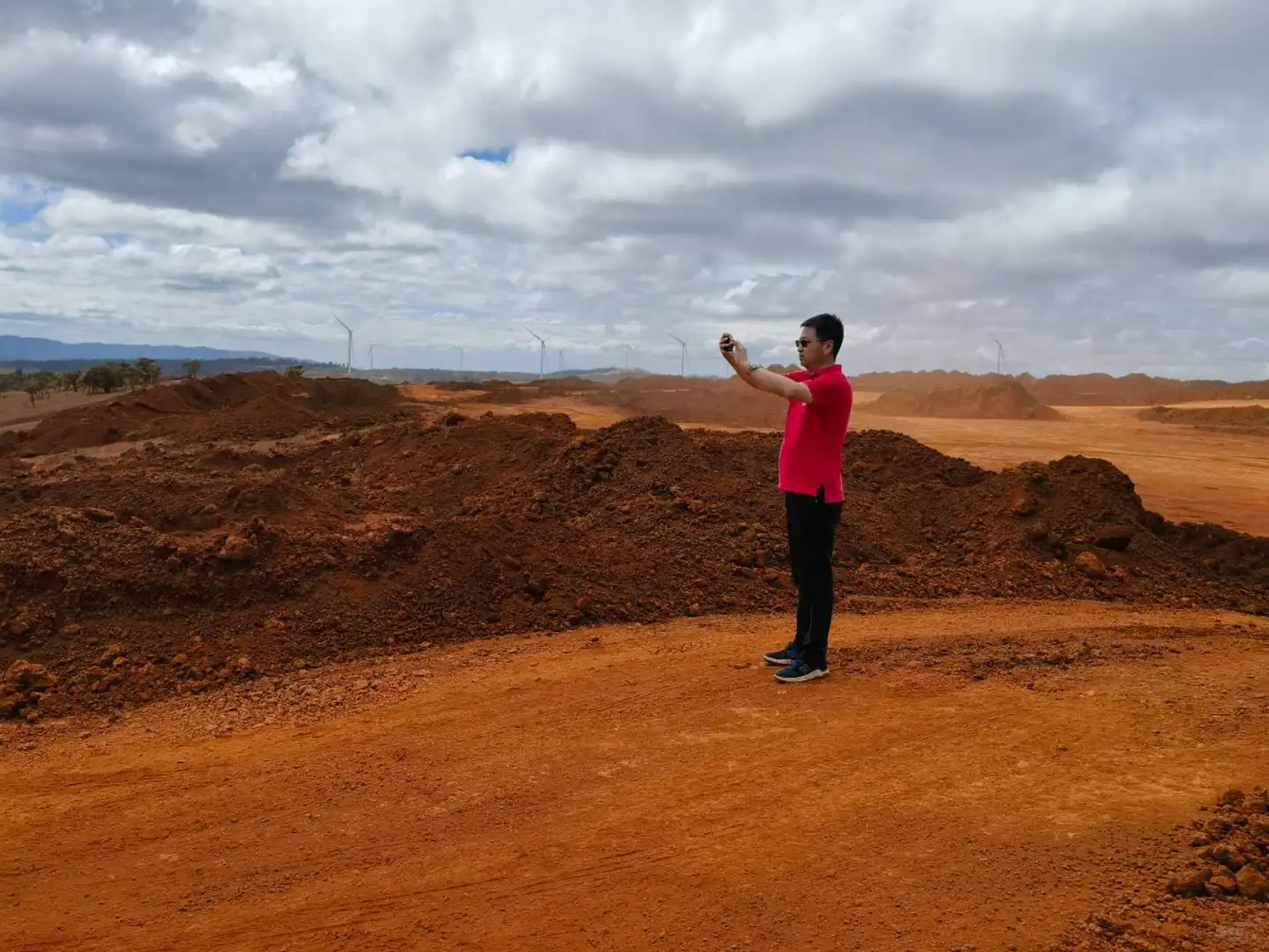 老挝铝土矿起运，每月12万吨，只定长协～