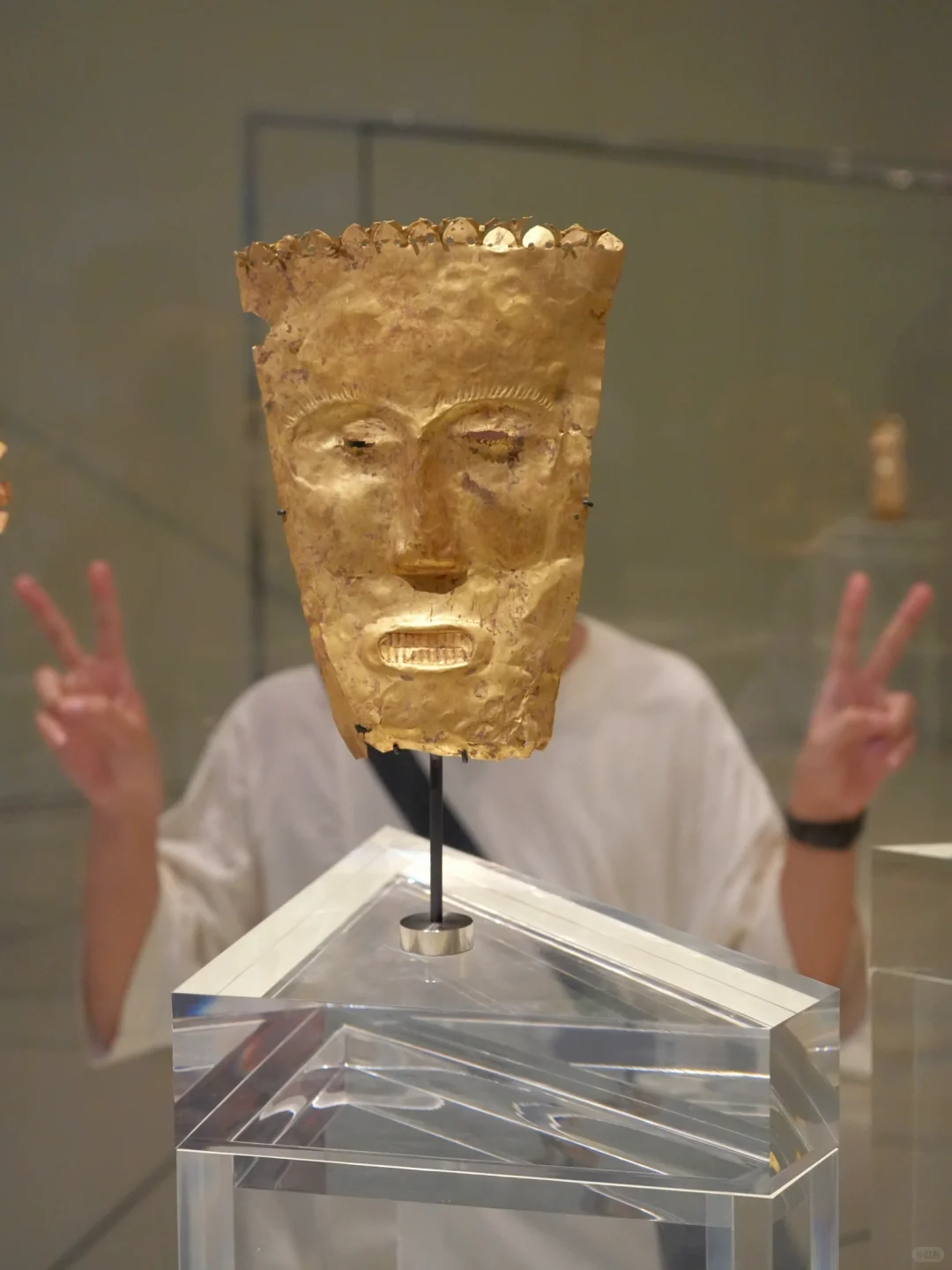 在这里安检被掏出了包里的TT?@阿布扎比