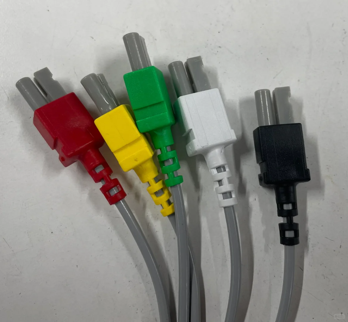 求购：立式注塑机（30+吨），须有UL认证