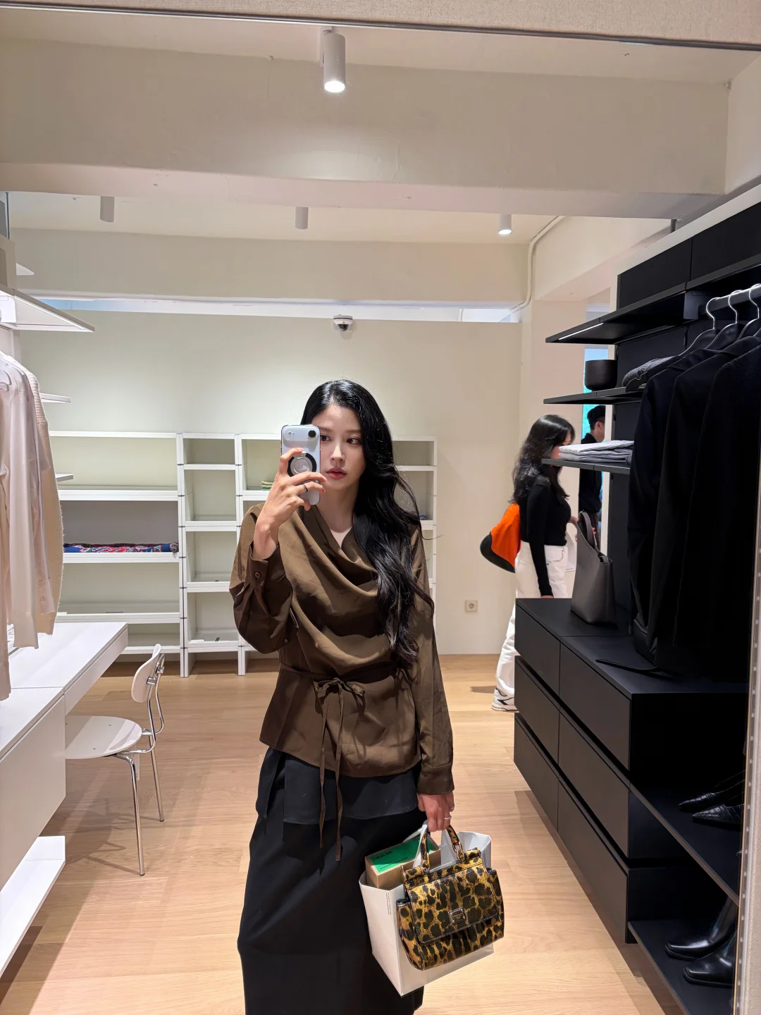 RARERAW 快闪店｜金属质感的生活艺术展 ✨