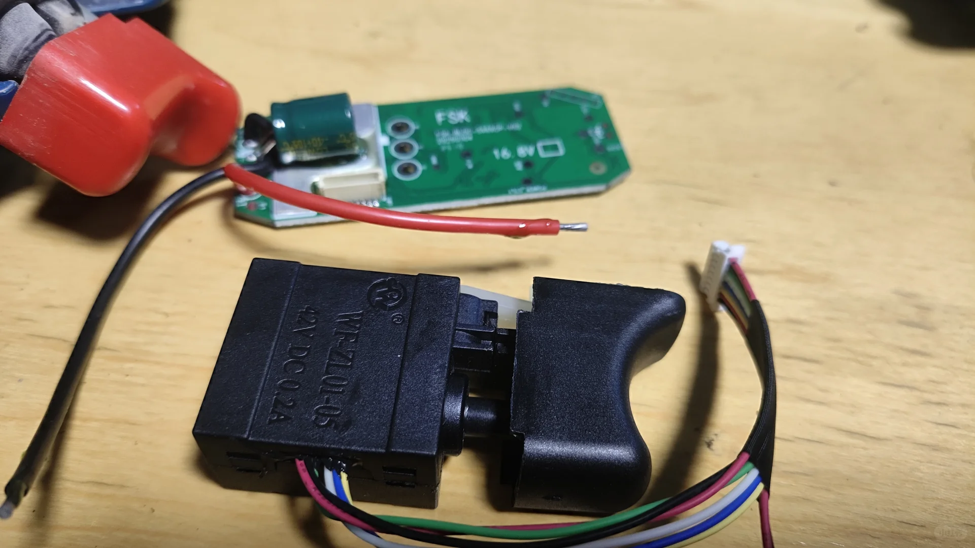 东成 充电式无刷起子电转 修复