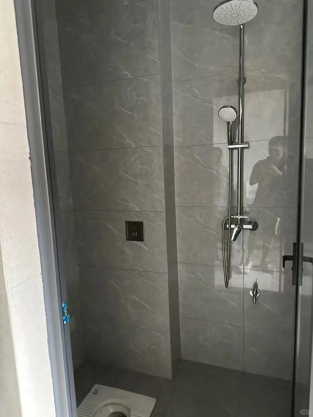 在电子厂一个月8000左右，打算长期干