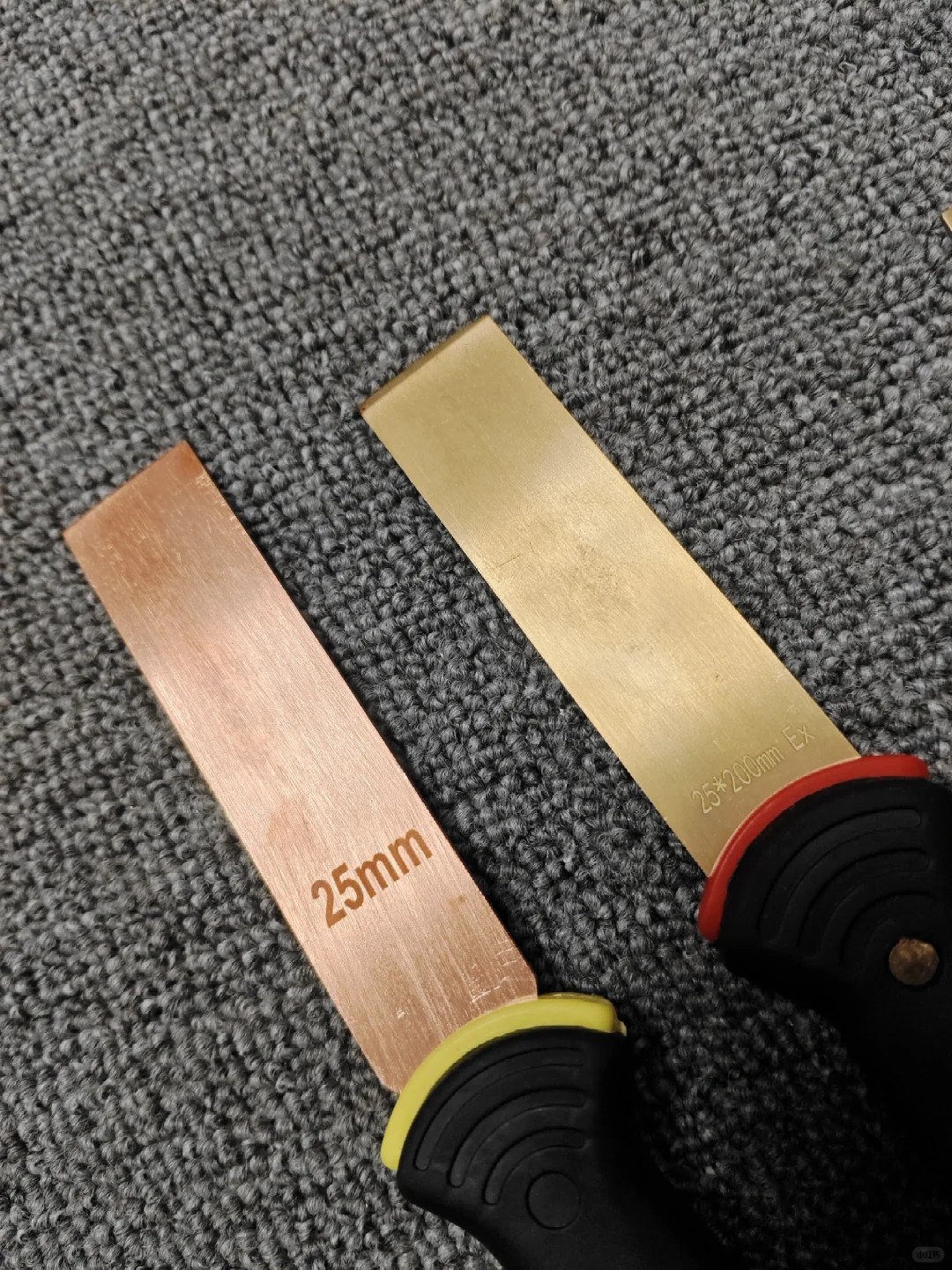 好奇买了点便宜防爆工具 把玩?