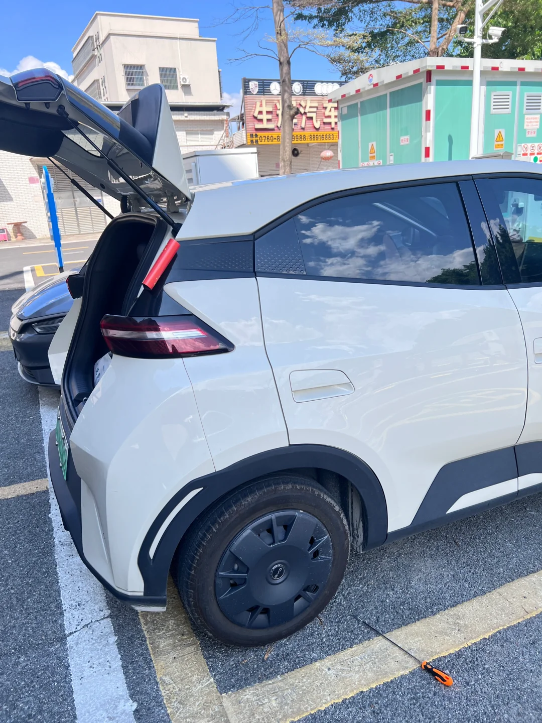 关于汽车?非常实用的小工具